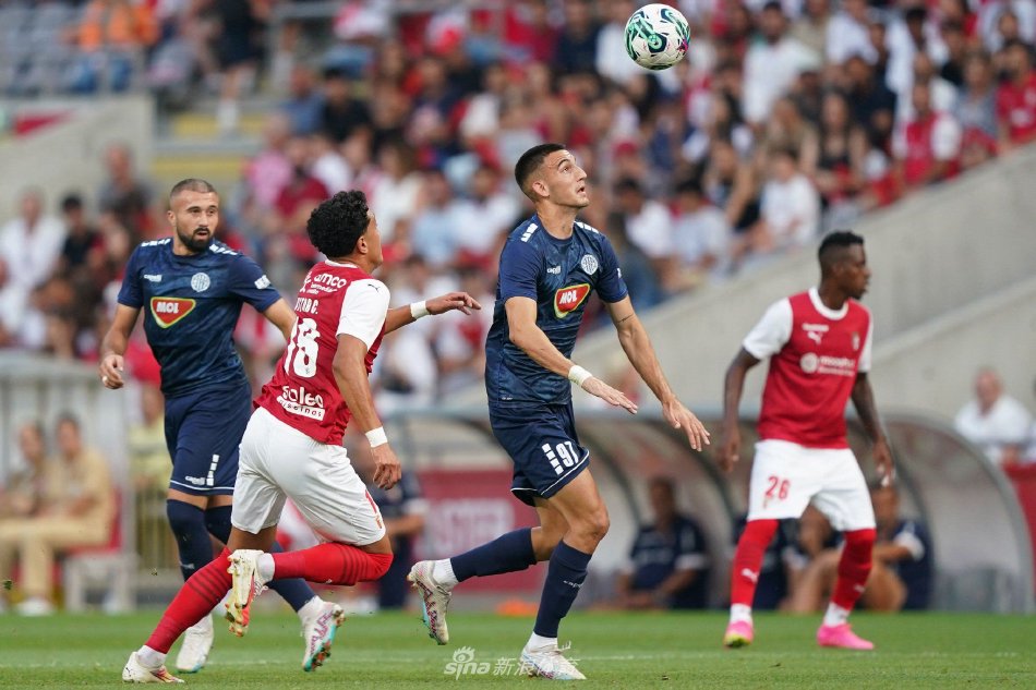 李根的年龄 李根的年龄