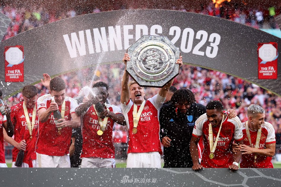 凭借其在法 凭借其在法