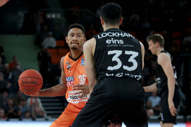 由塞尔吉奥 由塞尔吉奥